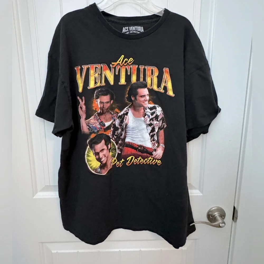 Black Graphic T-Shirt Ace, Ventura, Pet detective XL - Picture 1 of 4